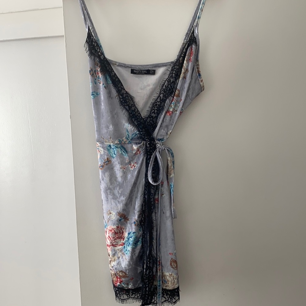 Nastygal velvet silver/gray wrap dress, 4